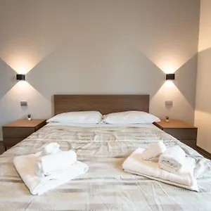  Gæstehus Gg12 L Parcheggio Gratuito E Bagno Privato L 350 M Da Ospedale Maggiore